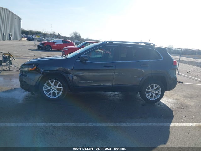 1C4PJLCB5HW549471 Jeep Cherokee