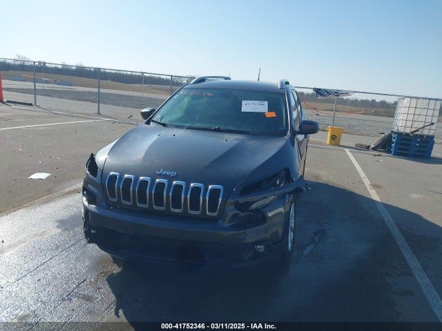 1C4PJLCB5HW549471 Jeep Cherokee