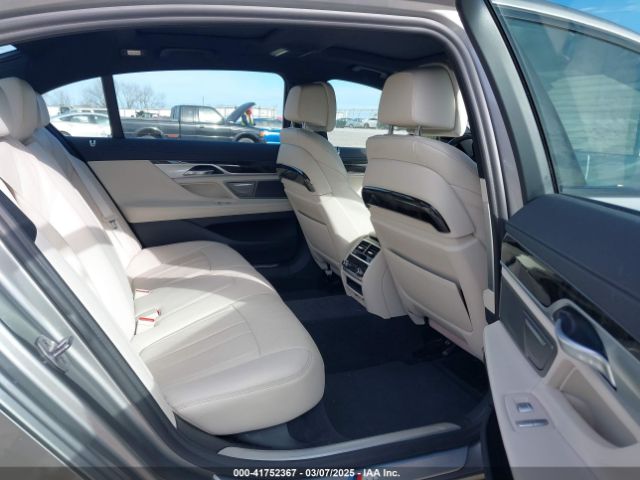 WBA7T2C06NCH23175 BMW 740 I