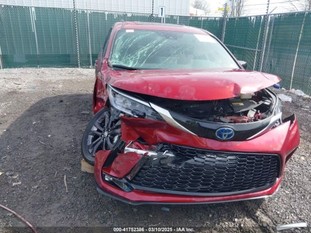 5TDDRKEC0RS211165 Toyota Sienna Xse