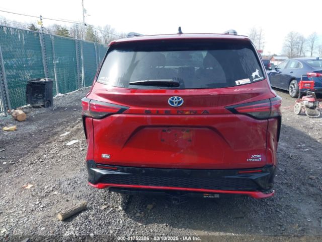 5TDDRKEC0RS211165 Toyota Sienna Xse