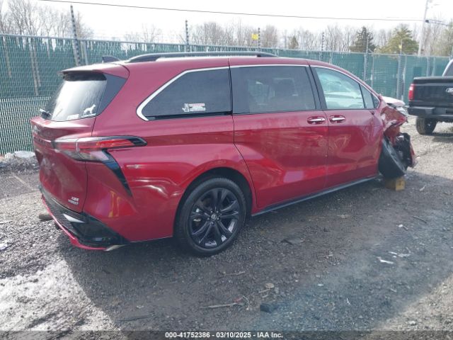 5TDDRKEC0RS211165 Toyota Sienna Xse