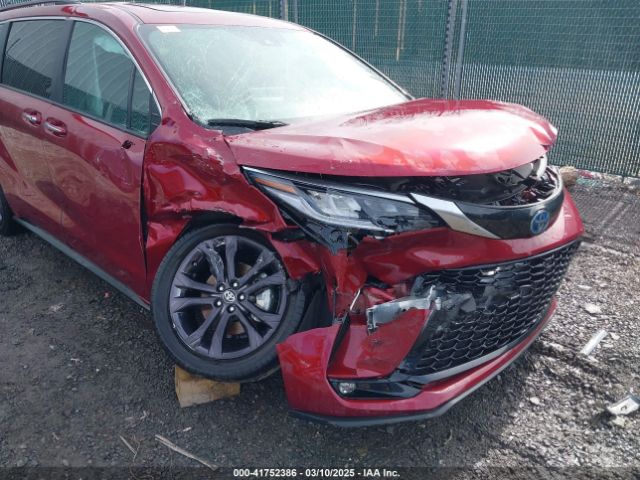 5TDDRKEC0RS211165 Toyota Sienna Xse