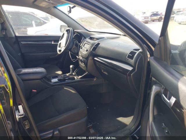 5XYKT3A63EG421961 KIA SORENTO LX