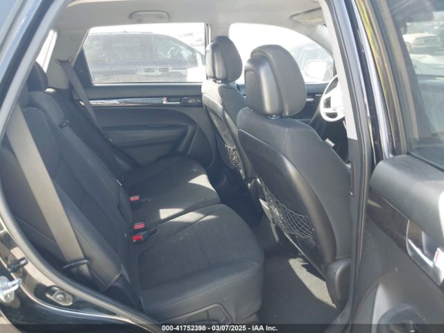 5XYKT3A63EG421961 KIA SORENTO LX
