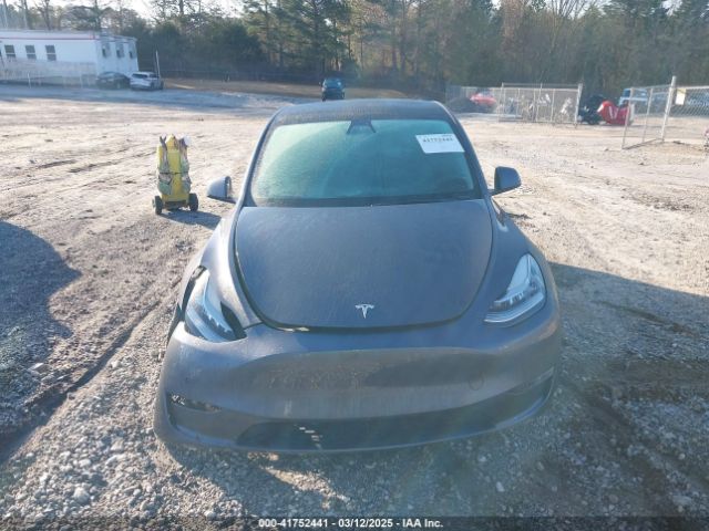 7SAYGAEE6NF361883 Tesla Model Y Long Range Dual Motor All-wheel Drive