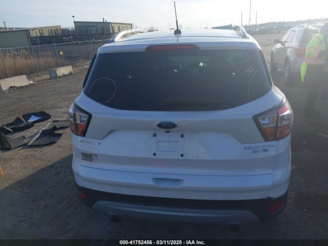 1FMCU9JD9HUE02901 Ford Escape Titanium