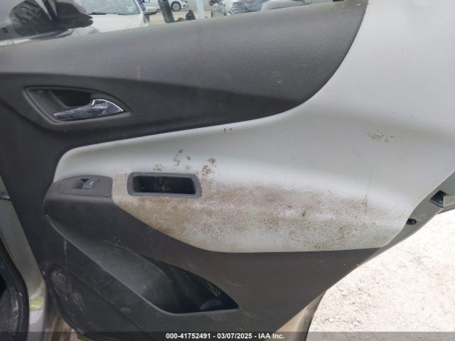 3GNAXJEV6JS546894 Chevrolet EQUINOX LT