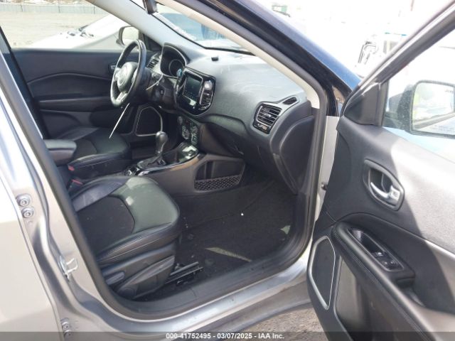 3C4NJCBBXLT158887 Jeep Compass