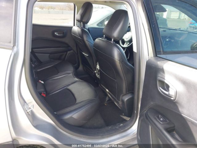 3C4NJCBBXLT158887 Jeep Compass