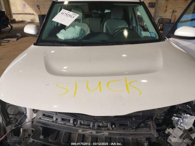 KNDJ33AU5P7874182 KIA SOUL EX