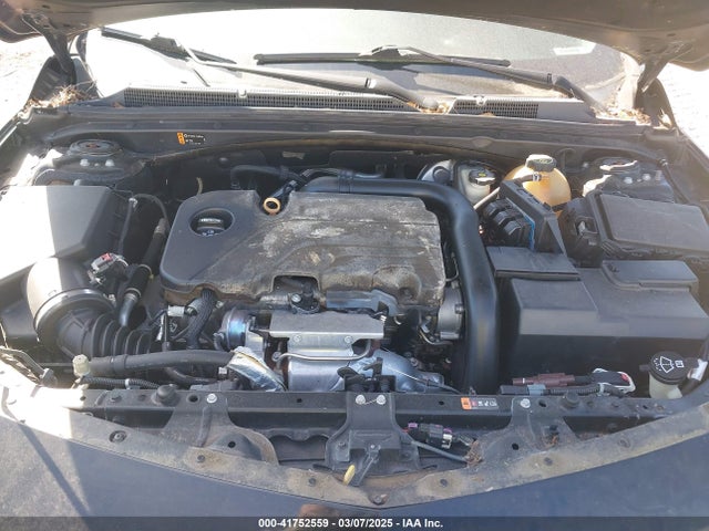 1G1ZE5ST4HF151681 Chevrolet MALIBU 1LT