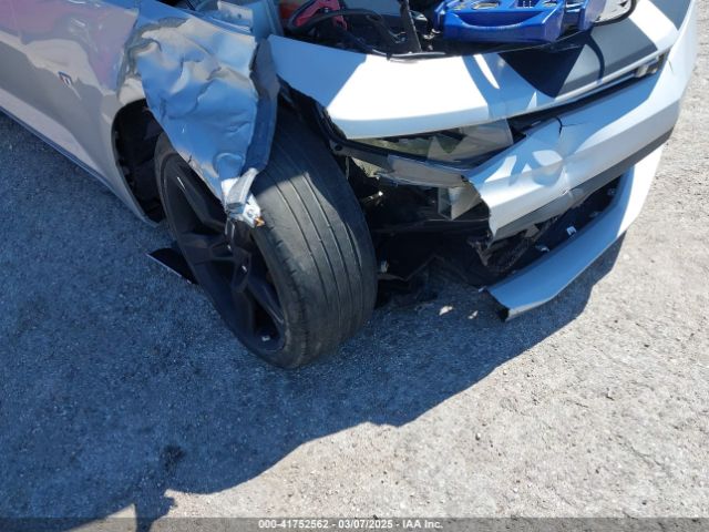 1G1FB1RS3J0163590 Chevrolet Camaro 1lt