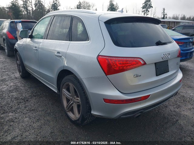 2010 AUDI Q5 WA1MKAFP1AA058971 Photo 2