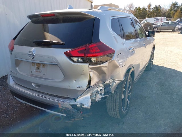 JN8AT2MTXJW489814 Nissan Rogue Sl