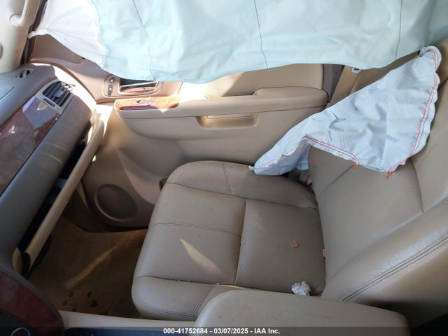 Chevrolet Tahoe Lt 2014 1GNSCBE09ER243918 Image 5