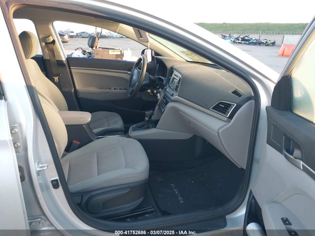 Hyundai ELANTRA SE 2017 5NPD74LF5HH057930 Image 5