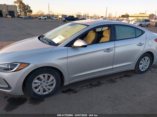 Hyundai ELANTRA SE 2017 5NPD74LF5HH057930 Image 6