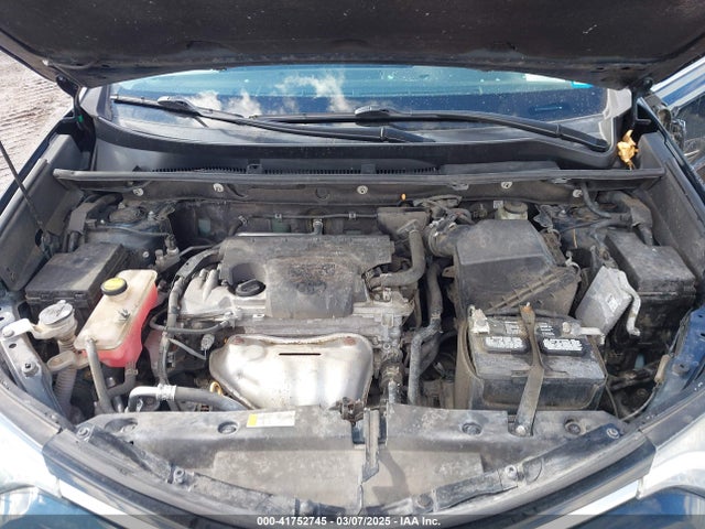 2T3RFREVXJW782772 Toyota Rav4 Xle