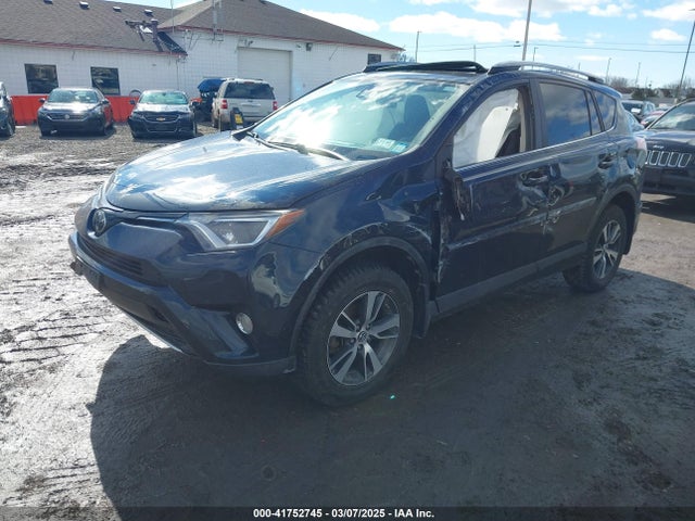 2T3RFREVXJW782772 Toyota Rav4 Xle