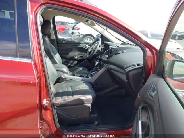 1FMCU0G92GUA84004 Ford ESCAPE SE