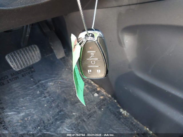 3GNAXUEV6KS539754 Chevrolet EQUINOX LT