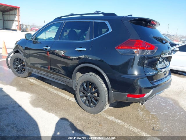 5N1AT2MV5HC825065 Nissan ROGUE SV
