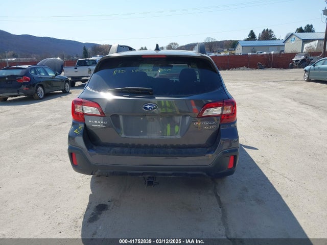 Subaru Outback 2.5i Premium 2018 4S4BSACC7J3341731 Image 16