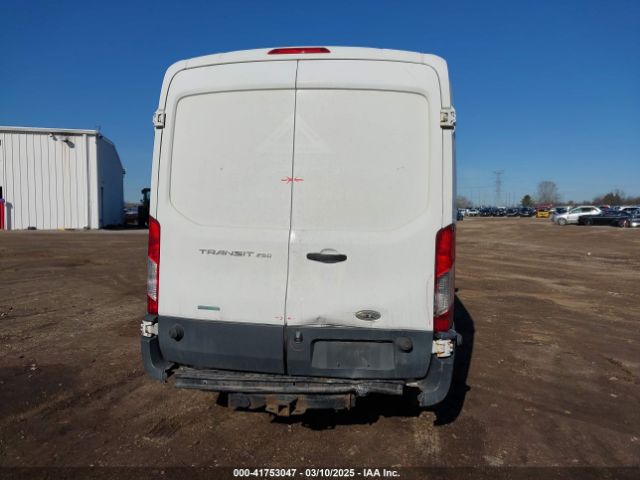 1FTNR2CG1FKA22912 Ford Transit-250