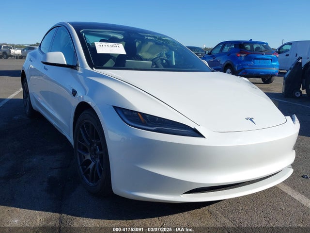 2025 TESLA MODEL 3 5YJ3E1EB3SF911796 Photo 0