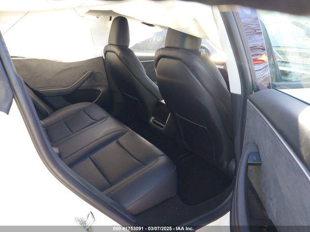2025 TESLA MODEL 3 5YJ3E1EB3SF911796 Photo 7
