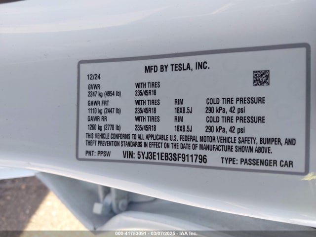 2025 TESLA MODEL 3 5YJ3E1EB3SF911796 Photo 8