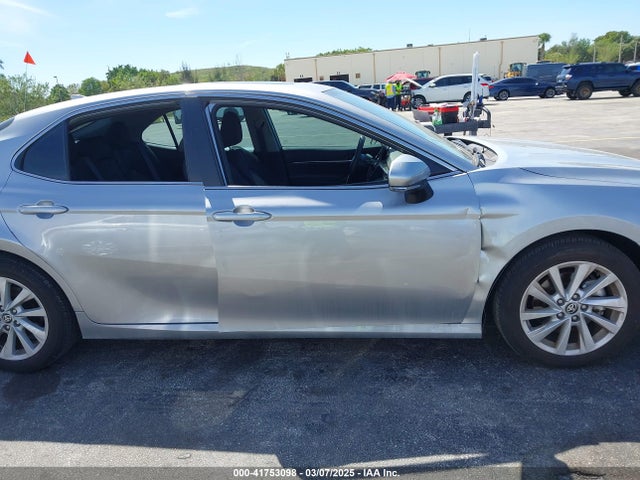 4T1R11AK8RU906022 Toyota CAMRY LE
