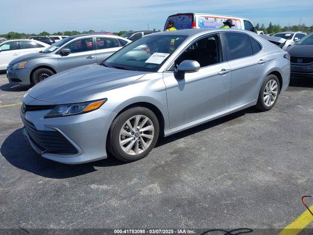 4T1R11AK8RU906022 Toyota CAMRY LE