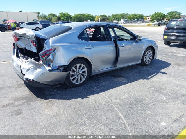 4T1R11AK8RU906022 Toyota CAMRY LE
