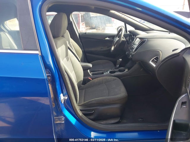 1G1BE5SM6H7172858 Chevrolet Cruze Lt Auto