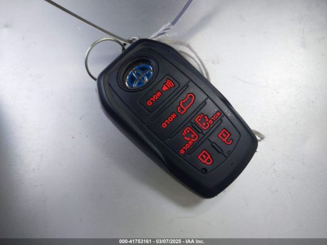 5TDERKEC0MS057523 Toyota Sienna Platinum