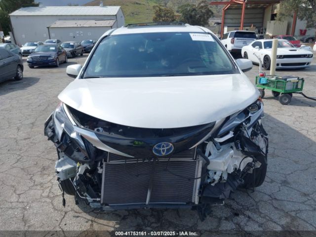 5TDERKEC0MS057523 Toyota Sienna Platinum