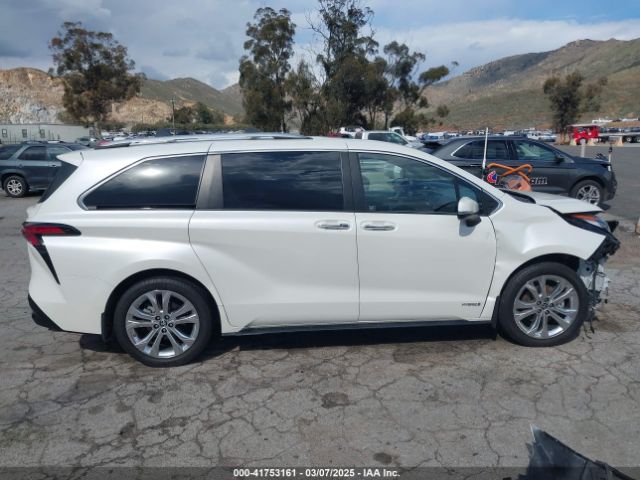 5TDERKEC0MS057523 Toyota Sienna Platinum