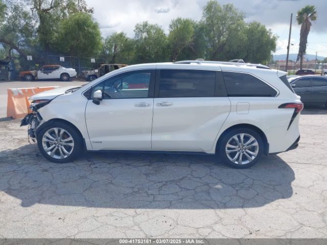 5TDERKEC0MS057523 Toyota Sienna Platinum