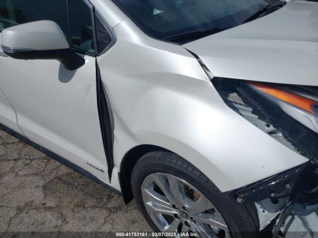 5TDERKEC0MS057523 Toyota Sienna Platinum