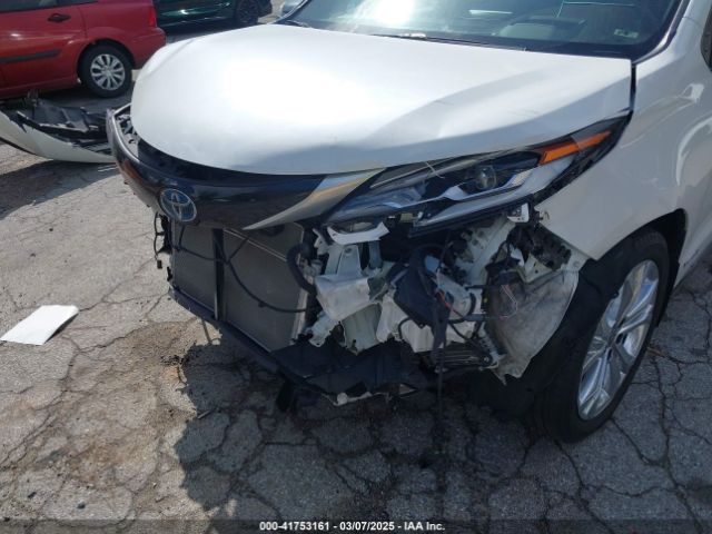 5TDERKEC0MS057523 Toyota Sienna Platinum