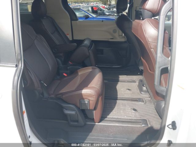 5TDERKEC0MS057523 Toyota Sienna Platinum