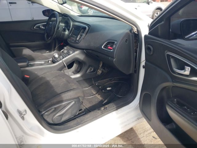 2016 CHRYSLER 200 1C3CCCAB8GN164345 Photo 4