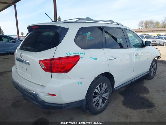 5N1DR2MN6JC679146 Nissan Pathfinder S