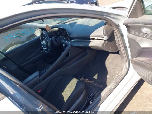 KMHLS4AG5PU389002 Hyundai ELANTRA SEL