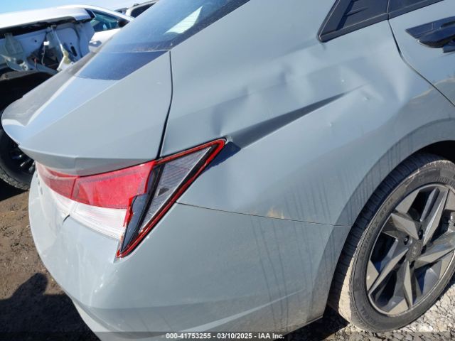 KMHLS4AG5PU389002 Hyundai ELANTRA SEL