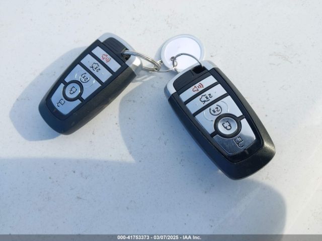 3FA6P0RU2KR183017 Ford Fusion Hybrid Titanium