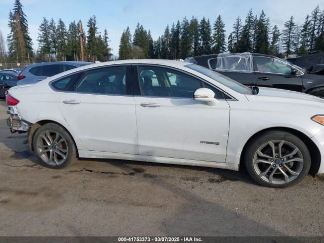 3FA6P0RU2KR183017 Ford Fusion Hybrid Titanium