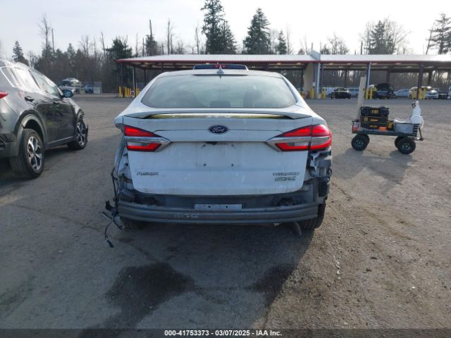 3FA6P0RU2KR183017 Ford Fusion Hybrid Titanium